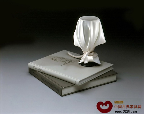 光滑薄透的綢緞