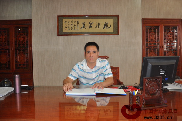 興成紅木董事長張新貴 興成紅木董事長張新貴