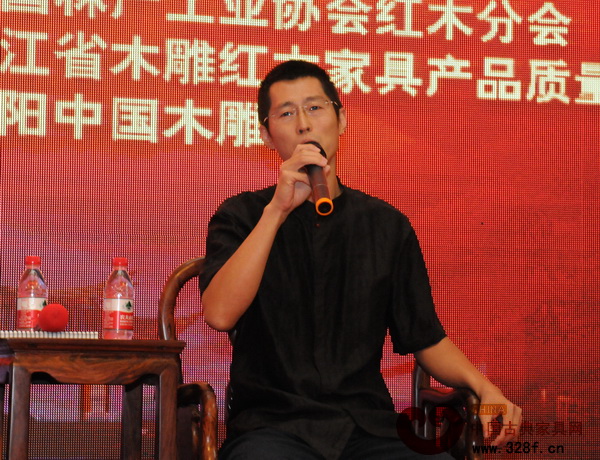 楊曉峰（中國工藝集團中工美工藝美術(shù)文化公司總經(jīng)理）