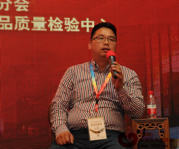 王向東（浙江省東陽市黃派木雕研究所所長）