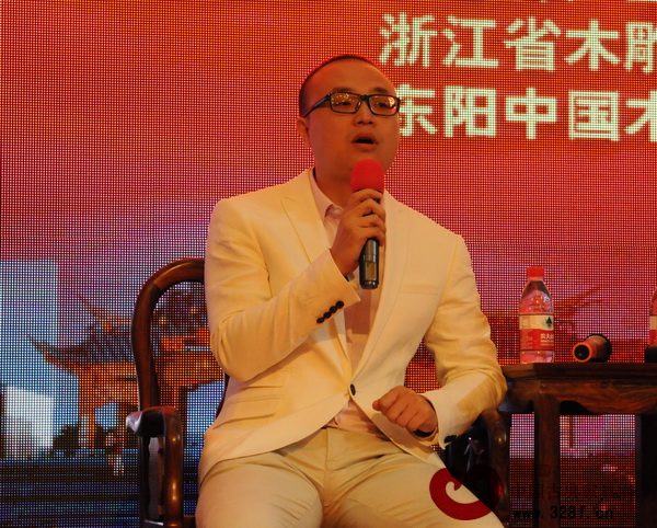 杜長江（浙江卓木王紅木家俱有限公司總經(jīng)理）