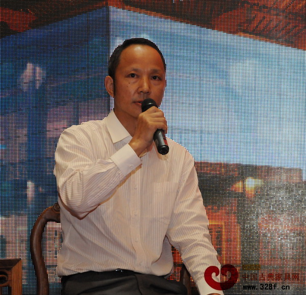 葉蔚航（浙江南德紅木家具文化有限公司總經(jīng)理）