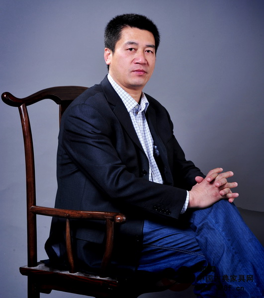 新明紅木董事長張新民