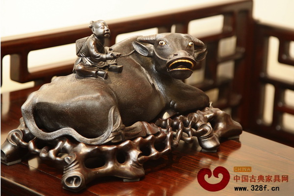 上生漆后的紫檀工藝品 上生漆后的紫檀工藝品