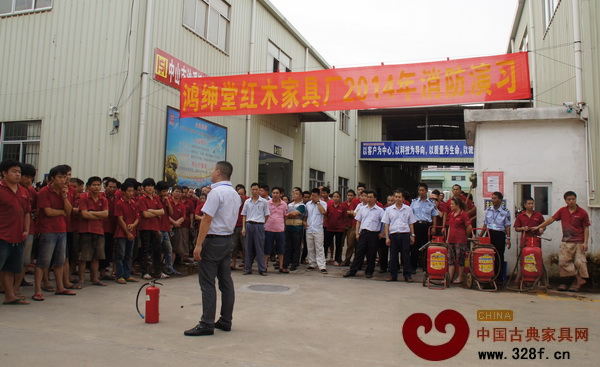 鴻紳堂經(jīng)常組織消防演習(xí) 鴻紳堂經(jīng)常組織消防演習(xí)