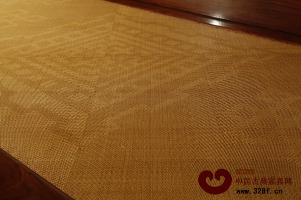 軟屜用細(xì)藤穿織成各種花紋 軟屜用細(xì)藤穿織成各種花紋