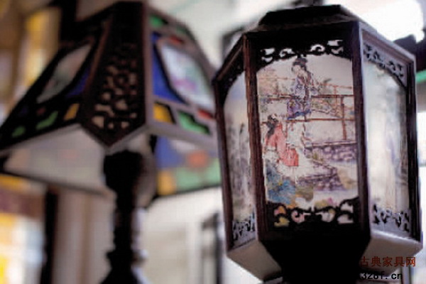 紅木宮燈 紅木宮燈