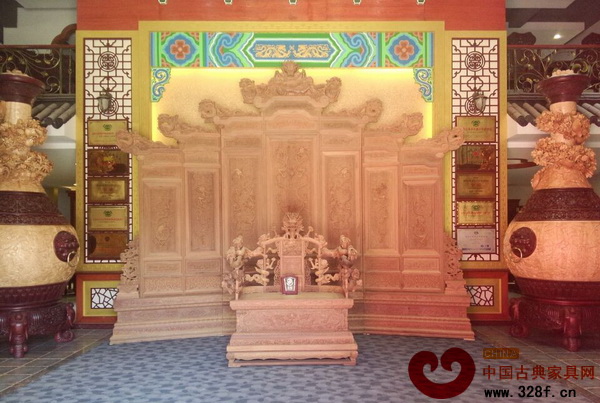 鈺品紅紅木作品榮獲第十五屆中國工藝美術(shù)大師作品暨國際藝術(shù)精品博覽會銀獎 鈺品紅紅木作品榮獲第十五屆中國工藝美術(shù)大師作品暨國際藝術(shù)精品博覽會銀獎