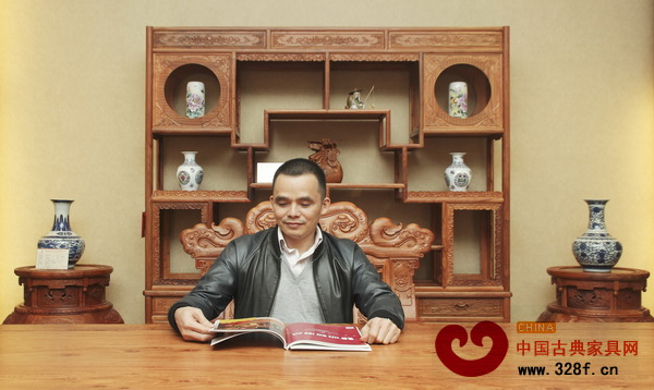 雅仕軒紅木總經(jīng)理陳君 雅仕軒紅木總經(jīng)理陳君