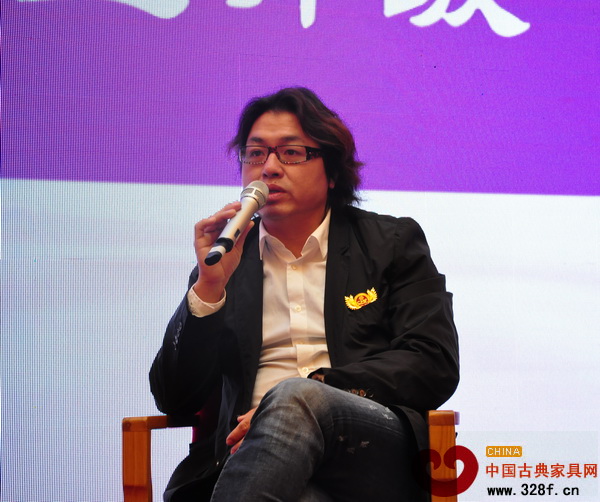 戴愛國在第五屆中國紅木家具行業(yè)發(fā)展高峰論壇上發(fā)表觀點(diǎn)