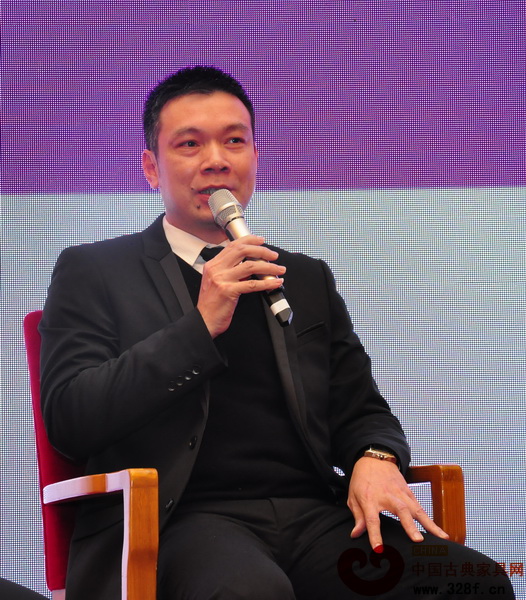 永華紅木副總經(jīng)理邱志坤在論壇上發(fā)表觀點 永華紅木副總經(jīng)理邱志坤在論壇上發(fā)表觀點