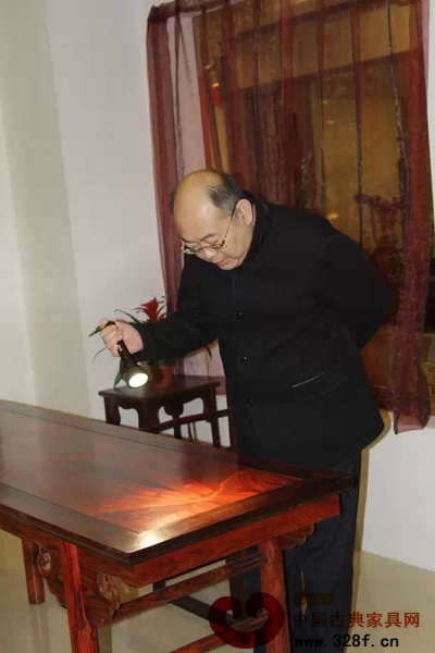 于鴻雁老師對此次參拍品進行嚴格篩選 于鴻雁老師對此次參拍品進行嚴格篩選