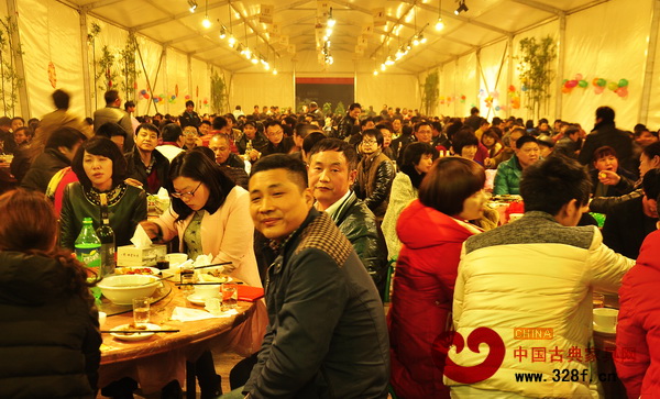 明堂紅木員工們歡聚一堂 明堂紅木員工們歡聚一堂