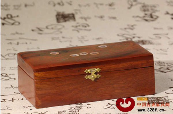 紅木首飾盒,美麗實(shí)用 紅木首飾盒,美麗實(shí)用