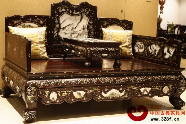 嵌螺鈿八寶紋羅漢床 嵌螺鈿八寶紋羅漢床