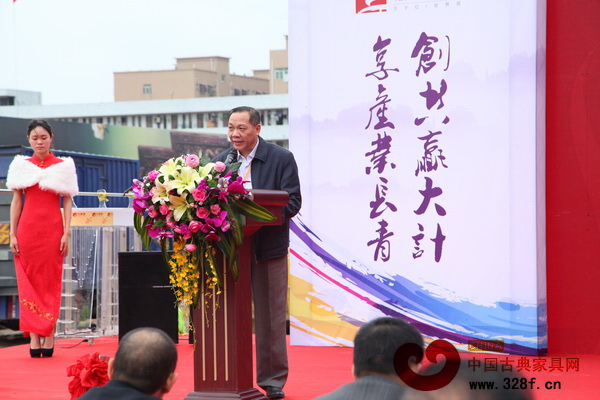 廣東省工藝美術協(xié)會常務副會長、廣東省工藝美術學會會長劉夕海指出交易會的舉辦對于中國工藝美術的傳承與發(fā)展具有重要意義