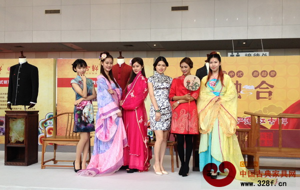 紅古軒新中式紅木家具、中山裝、漢服SHOW拉開大幕 紅古軒新中式紅木家具、中山裝、漢服SHOW拉開大幕