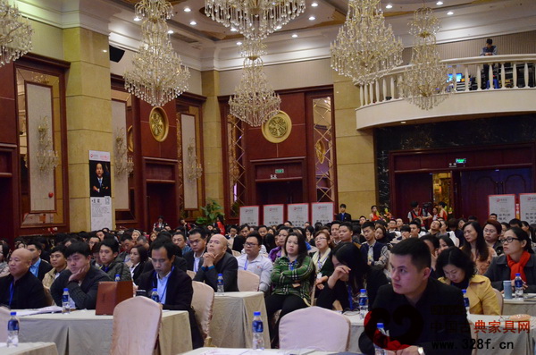 萊韻達(dá)《贏局》公開(kāi)課程現(xiàn)場(chǎng),經(jīng)銷商們齊聚一堂 萊韻達(dá)《贏局》公開(kāi)課程現(xiàn)場(chǎng),經(jīng)銷商們齊聚一堂