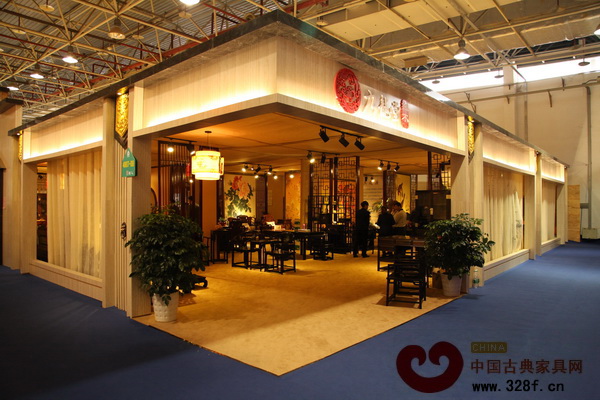 九龍?zhí)梦挥跂|莞名家具展的展館