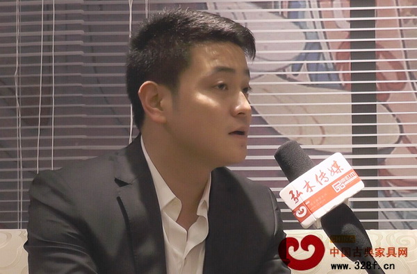 憶古軒總經(jīng)理劉宇接受弘木傳媒采訪 憶古軒總經(jīng)理劉宇接受弘木傳媒采訪
