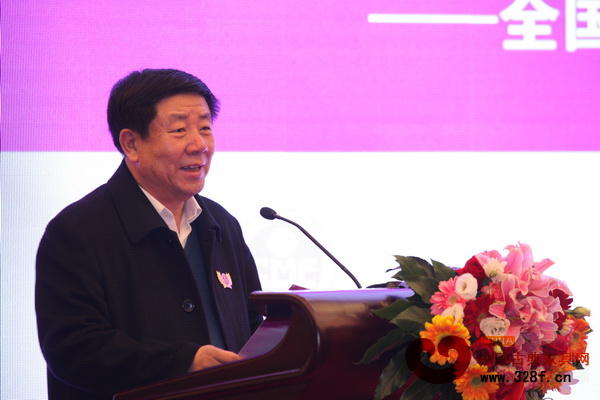 全國工商聯(lián)民間文物藝術品商會名譽會長、原國家文物局副局長張柏出席活動,并作重要講話 全國工商聯(lián)民間文物藝術品商會名譽會長、原國家文物局副局長張柏出席活動,并作重要講話