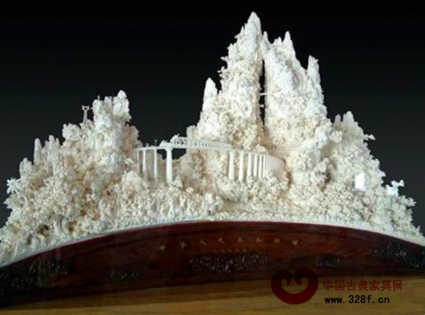 王樹文牙雕代表作品《成昆鐵路》 王樹文牙雕代表作品《成昆鐵路》