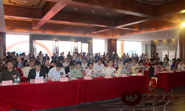 “開國將軍珍跡書法展”開幕式現(xiàn)場嘉賓云集 “開國將軍珍跡書法展”開幕式現(xiàn)場嘉賓云集