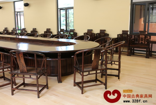 古色古香卻不失現(xiàn)代時尚魅力 古色古香卻不失現(xiàn)代時尚魅力