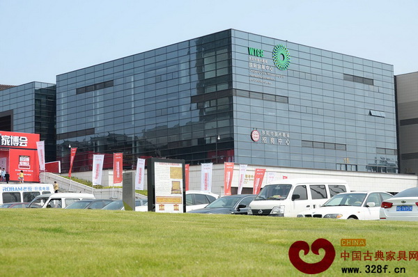 東陽(yáng)紅博會(huì)舉辦地——東陽(yáng)中國(guó)木雕城二期會(huì)展中心 東陽(yáng)紅博會(huì)舉辦地——東陽(yáng)中國(guó)木雕城二期會(huì)展中心