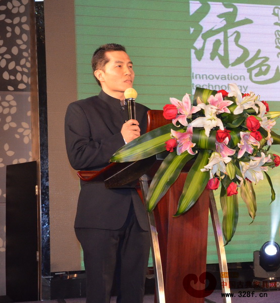 中山市家具商會(huì)秘書長(zhǎng)鄧廣森作發(fā)布會(huì)致辭 中山市家具商會(huì)秘書長(zhǎng)鄧廣森作發(fā)布會(huì)致辭