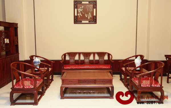 木緣紅木展廳里展示的小葉紅檀精品家具 木緣紅木展廳里展示的小葉紅檀精品家具