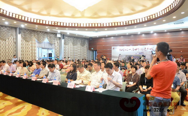 2015廣東傳統(tǒng)文化傳承及產(chǎn)業(yè)發(fā)展峰會現(xiàn)場高朋滿座 2015廣東傳統(tǒng)文化傳承及產(chǎn)業(yè)發(fā)展峰會現(xiàn)場高朋滿座