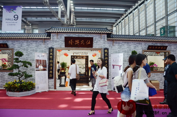 伍氏興隆在文博會9號館設(shè)立了精品展示區(qū) 伍氏興隆在文博會9號館設(shè)立了精品展示區(qū)