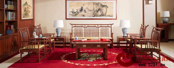 客廳中利用桌椅圍合空間(東莞國壽紅木供圖) 客廳中利用桌椅圍合空間(東莞國壽紅木供圖)