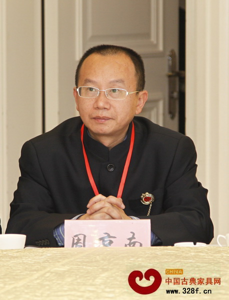 故宮博物院副研究員、明清宮廷家具專家周京南