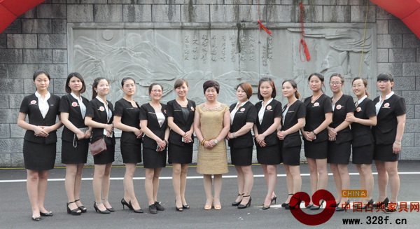 明清居營(yíng)銷團(tuán)隊(duì)留影