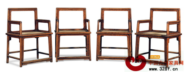 清早期 櫸木有束腰馬蹄腿霸王棖方桌及玫瑰椅四只 清早期 櫸木有束腰馬蹄腿霸王棖方桌及玫瑰椅四只