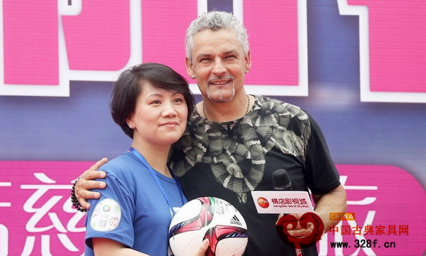 巴喬與粉絲互動(dòng) 巴喬與粉絲互動(dòng)