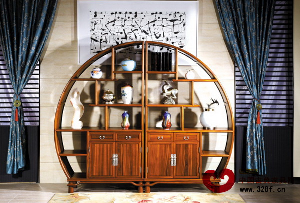 簡(jiǎn)化了圖案和線條,保留明月等中國(guó)元素,在規(guī)格上適應(yīng)現(xiàn)代住宅的設(shè)計(jì)要求,讓日常使用更方便、舒適 簡(jiǎn)化了圖案和線條,保留明月等中國(guó)元素,在規(guī)格上適應(yīng)現(xiàn)代住宅的設(shè)計(jì)要求,讓日常使用更方便、舒適