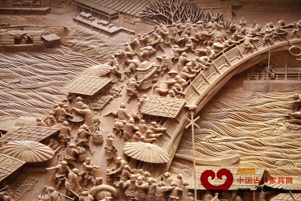 木雕《清明上河圖》屏風(fēng)局部,形態(tài)各異的人物 木雕《清明上河圖》屏風(fēng)局部,形態(tài)各異的人物