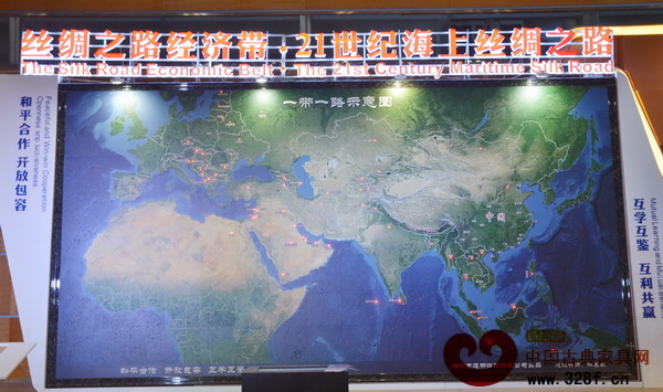 本屆深圳文博會5號館增設的絲綢之路專館,是亮點之一 本屆深圳文博會5號館增設的絲綢之路專館,是亮點之一