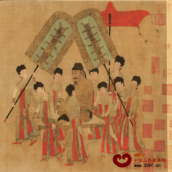 皇帝出巡時(shí),兩邊宮女手執(zhí)宮扇,顯示天子至尊地位(閻立本《步輦圖》) 皇帝出巡時(shí),兩邊宮女手執(zhí)宮扇,顯示天子至尊地位(閻立本《步輦圖》)