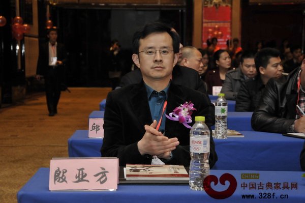 中國林科院木材工業(yè)研究院研究員、中國林產(chǎn)工業(yè)協(xié)會紅木分會秘書長 殷亞方