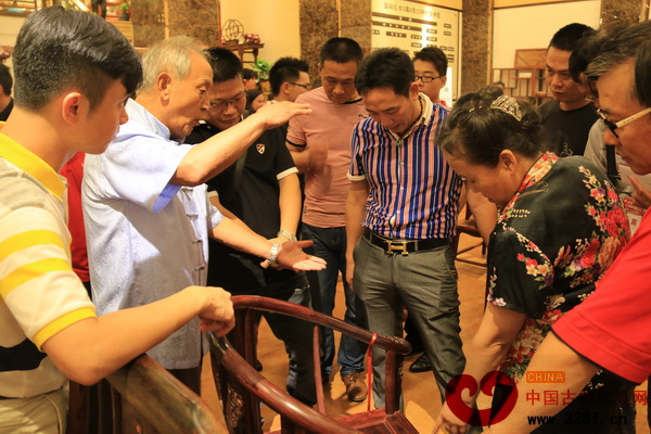 故宮家具修復專家、古典家具傳承工藝大師王秀林向消費者傳授選購家具的寶典 故宮家具修復專家、古典家具傳承工藝大師王秀林向消費者傳授選購家具的寶典