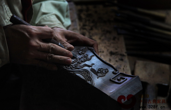 家寶紅木對(duì)產(chǎn)品品質(zhì)追求精益求精 家寶紅木對(duì)產(chǎn)品品質(zhì)追求精益求精