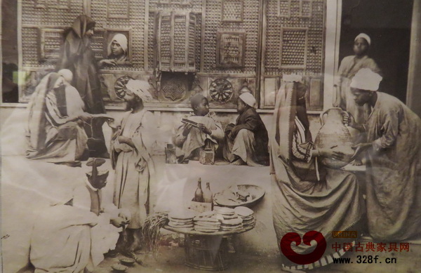 這些看似卑微不起眼的畫面，卻記錄著一個時代不可或缺的文明記憶