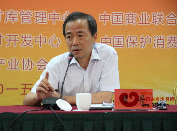 浙江省經(jīng)信委法規(guī)處李丹處長(zhǎng)表示希望此次培訓(xùn)能真正獲得實(shí)效 浙江省經(jīng)信委法規(guī)處李丹處長(zhǎng)表示希望此次培訓(xùn)能真正獲得實(shí)效