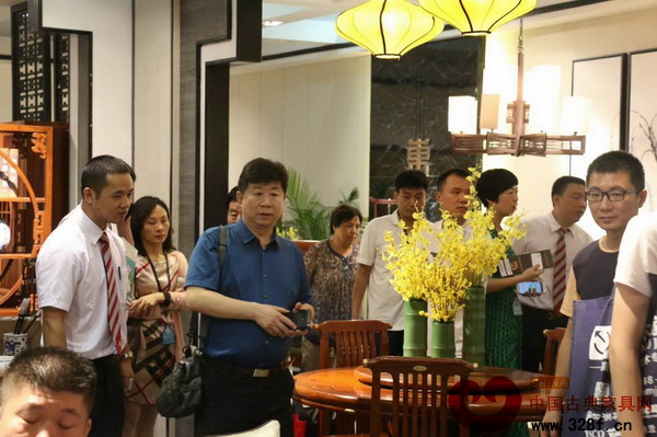 東方寶鼎嶄新的面貌吸引了眾多參會者的眼球