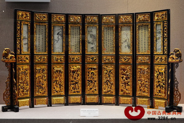 潮州木雕精品藝術(shù)展上,金漆木雕向世人綻放其獨(dú)有的魅力 潮州木雕精品藝術(shù)展上,金漆木雕向世人綻放其獨(dú)有的魅力