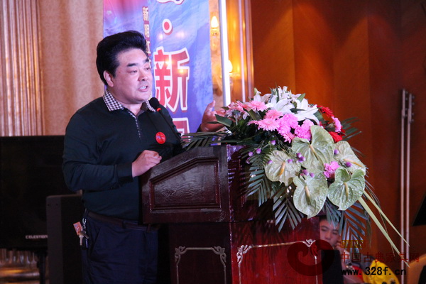 中國(guó)家具業(yè)終端實(shí)戰(zhàn)專家,河北省邯鄲市名家具廣場(chǎng)總經(jīng)理,被譽(yù)為中國(guó)當(dāng)今家具屆最具價(jià)值訓(xùn)練專家的郭玉森老師講授《新形勢(shì)下的紅木家具營(yíng)銷的新模式》 中國(guó)家具業(yè)終端實(shí)戰(zhàn)專家,河北省邯鄲市名家具廣場(chǎng)總經(jīng)理,被譽(yù)為中國(guó)當(dāng)今家具屆最具價(jià)值訓(xùn)練專家的郭玉森老師講授《新形勢(shì)下的紅木家具營(yíng)銷的新模式》